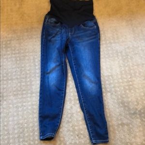 A: glow Maternity Maternity jeggings